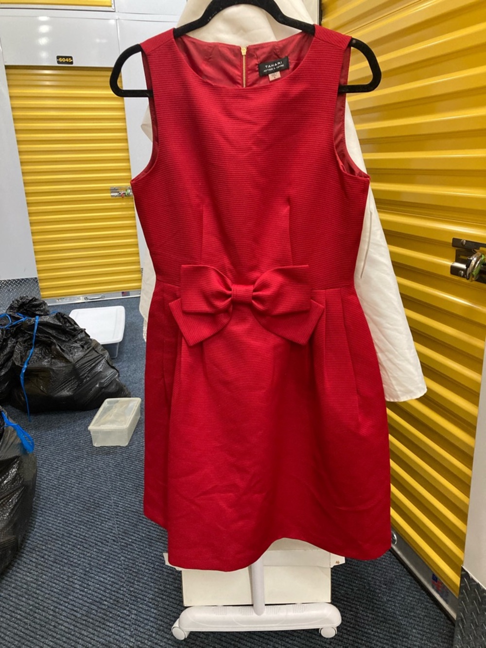 Tahari Red Sleeveless Bow-Front Mini Dress